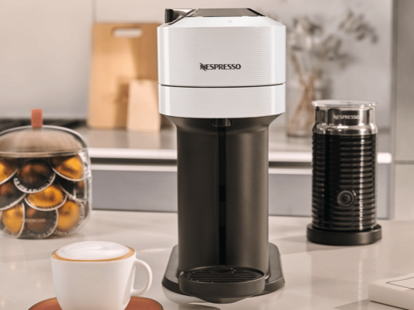Nespresso Vertuo & milk frother kit