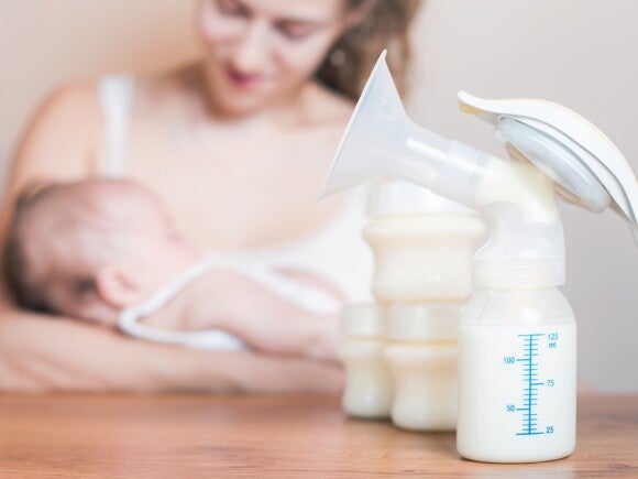 How to express breastmilk 