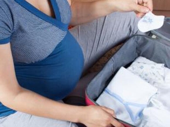 pregnancy, pregnant, child birth, giving birth, what to pack for hospital, hospital birth checklist